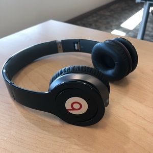 Beats SOLO HD wired headphones